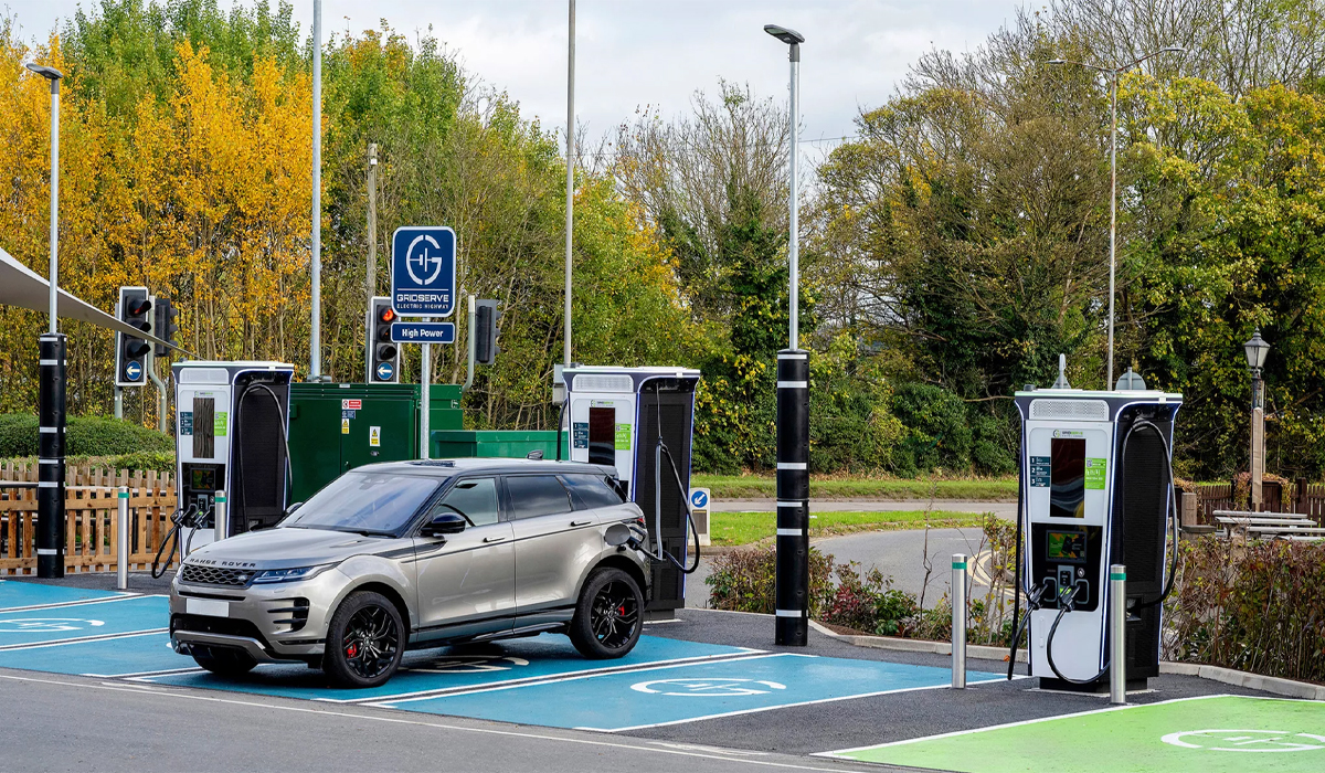 Hybrid Revolution: Efficiency, Power And Cleaner Roads