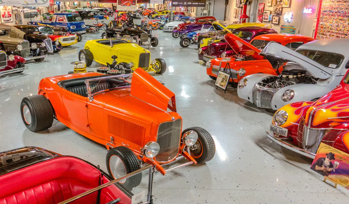 Classic Car Stands: Nostalgia in Photogenic Style